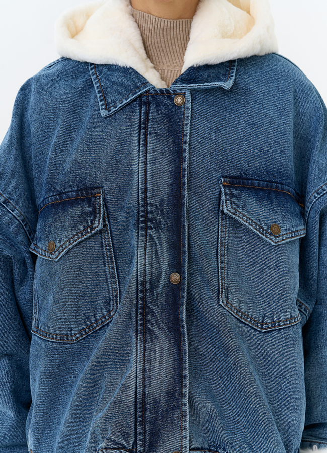 Женская утепленная джинсовая куртка с отделкой из эко меха модель № 31912 универмаг малина