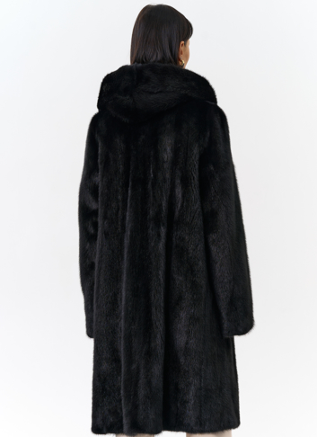 Черная норковая шуба с капюшоном