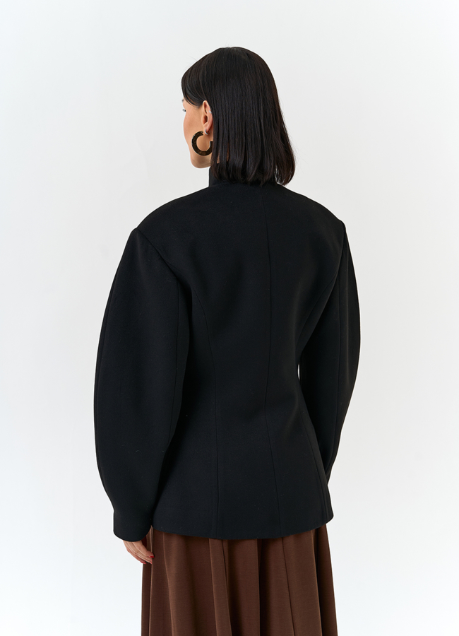 Женское укороченное пальто с акцентными рукавами модель № 32780 в кредит