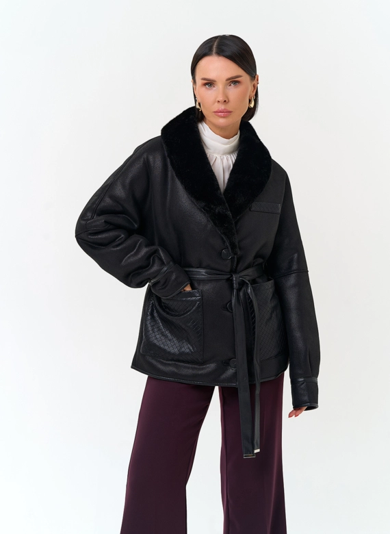 Женская дубленка из эко замши с поясом фото