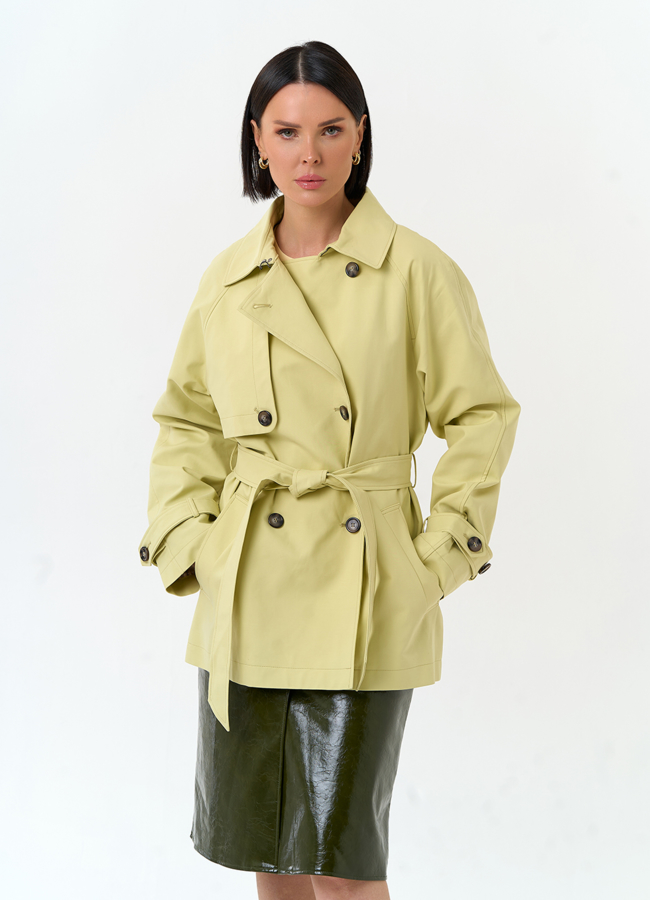 Женский укороченный плащ с поясом модель № 33192 в рассрочку