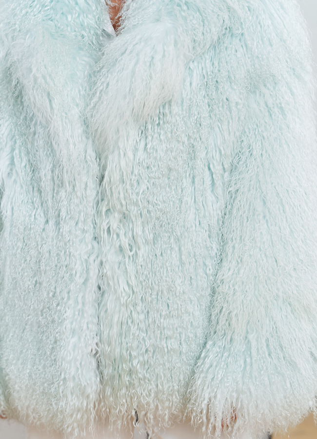 Женская шуба из меха ламы модель № 31040 универмаг малина