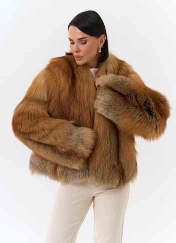 Укороченная шуба из меха рыжей лисы