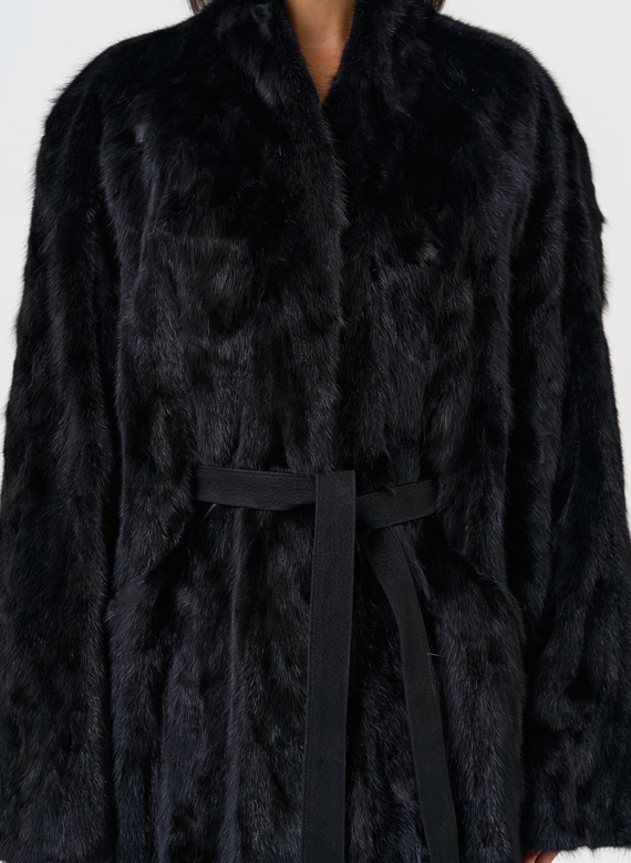 Длинная шуба из меха норки с поясом