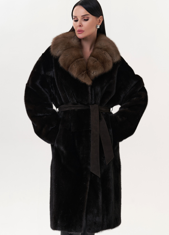 Шуба из норки с воротником из куницы модель № 26263 меха малина