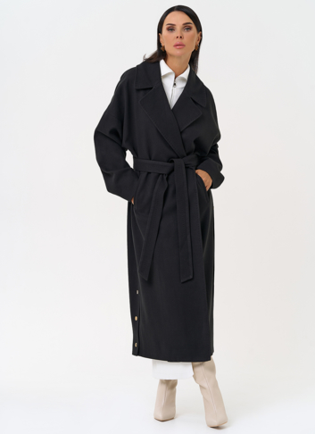 Женское пальто черного цвета с функциональными кнопками