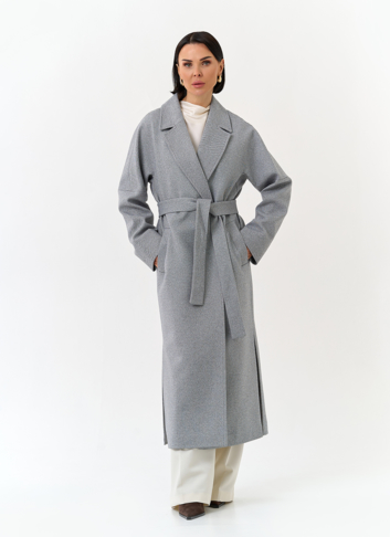 Женское пальто с английским воротником