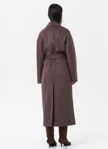 Длинное двубортное пальто с английским воротником