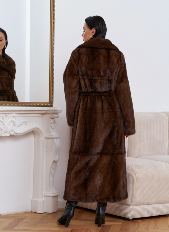 Длинная шуба из меха скандинавской норки