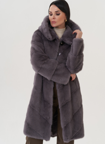 Шуба из норки с капюшоном 