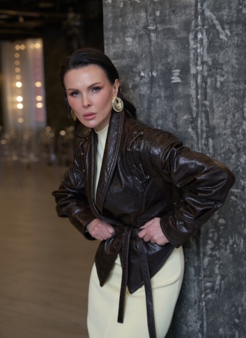 Куртка женская из натуральной кожи в стиле ретро