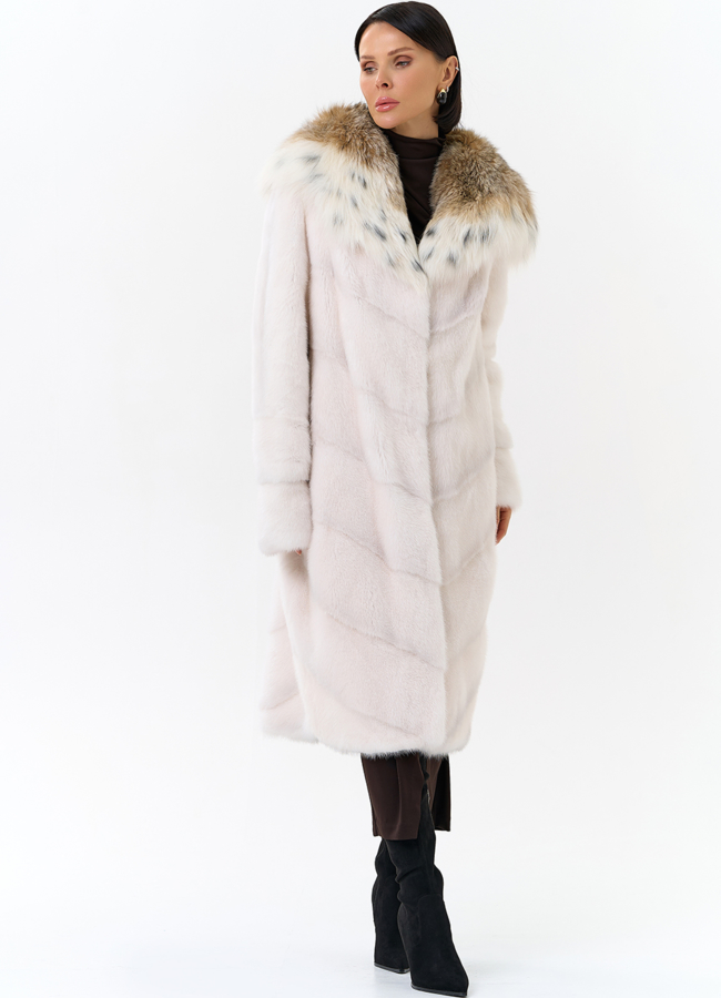 Светлая шуба с рысью модель № 26130 в кредит