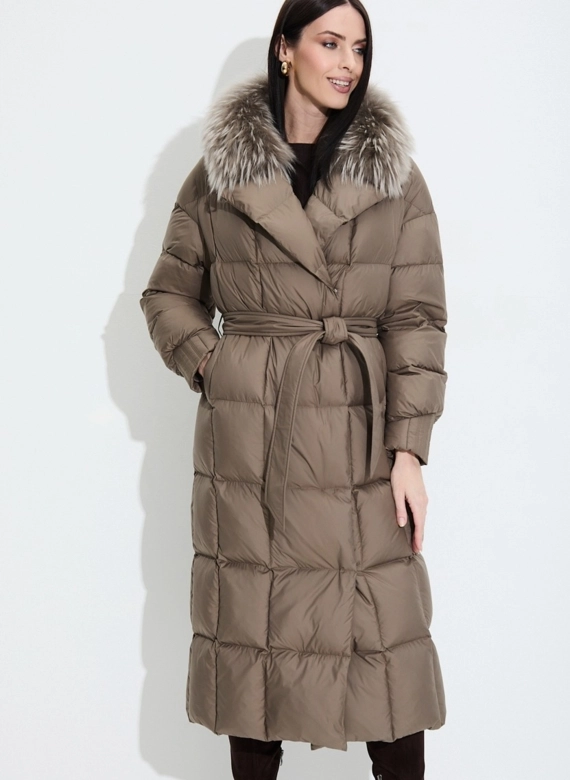 Женский пуховик с английским воротником  фото