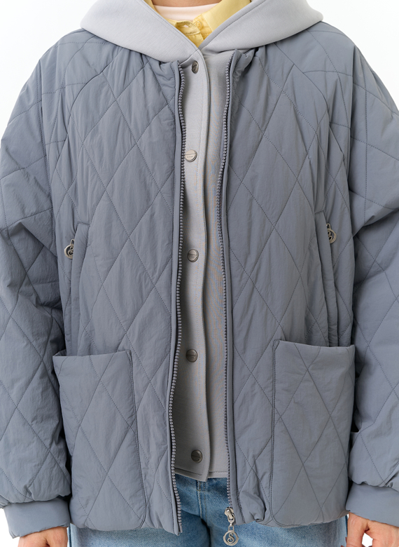 Женская куртка с трикотажным капюшоном