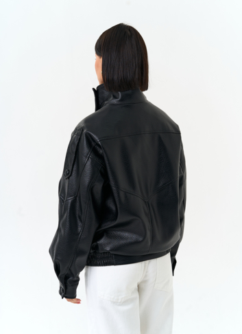 Женская куртка из эко кожи с воротником стойкой