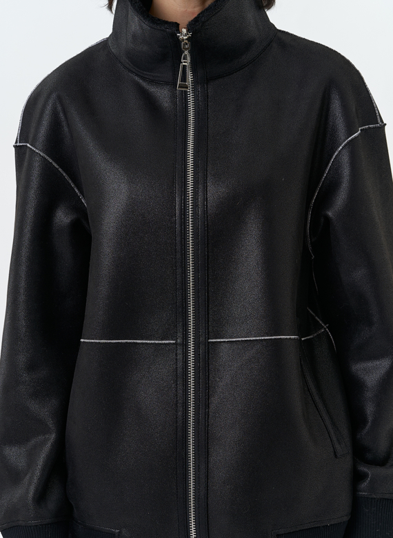 Женский бомбер из эко замши черного цвета