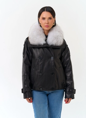 Женский кожаный пуховик с воротником из песца