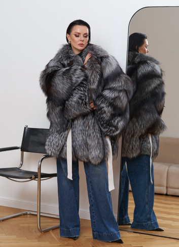 Шуба из чернобурой лисы Шуба из чернобурой лисы