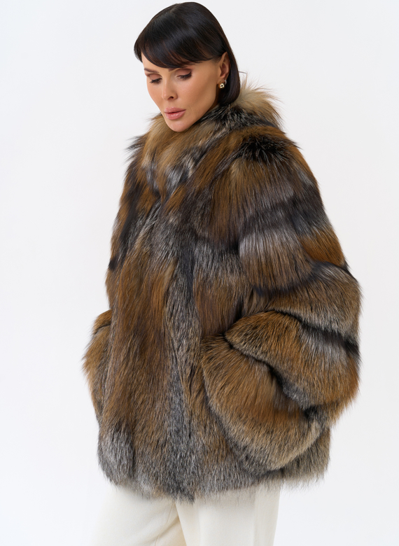 Короткая шуба из лисы