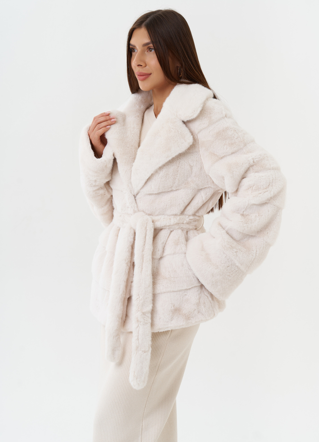 Короткая шуба из эко меха с английским воротником модель № 27712 в рассрочку