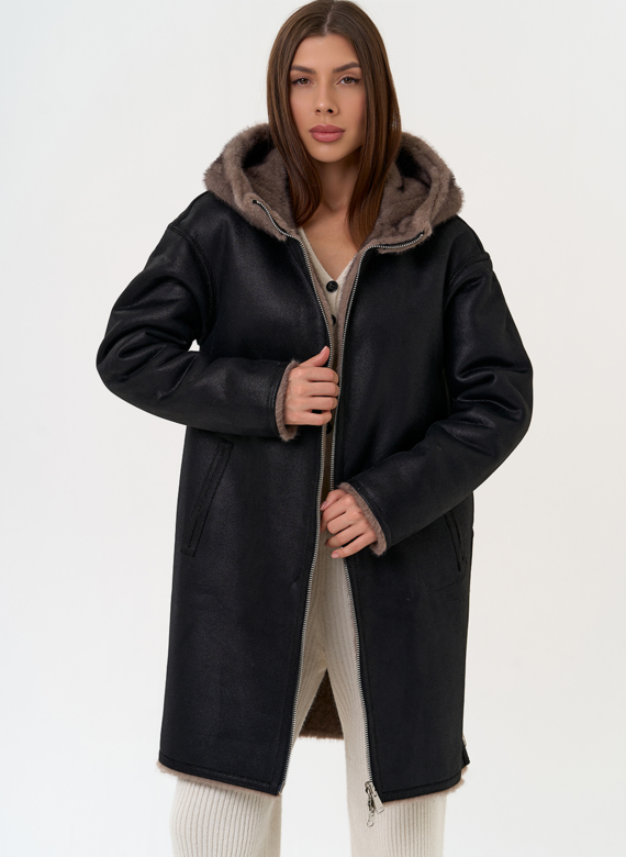 Женская двухсторонняя дубленка из эко замши с капюшоном