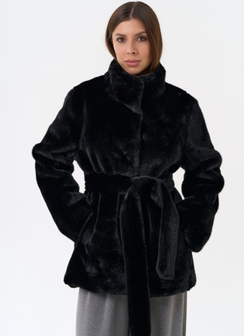 Женская шуба из эко меха в черном цвете
