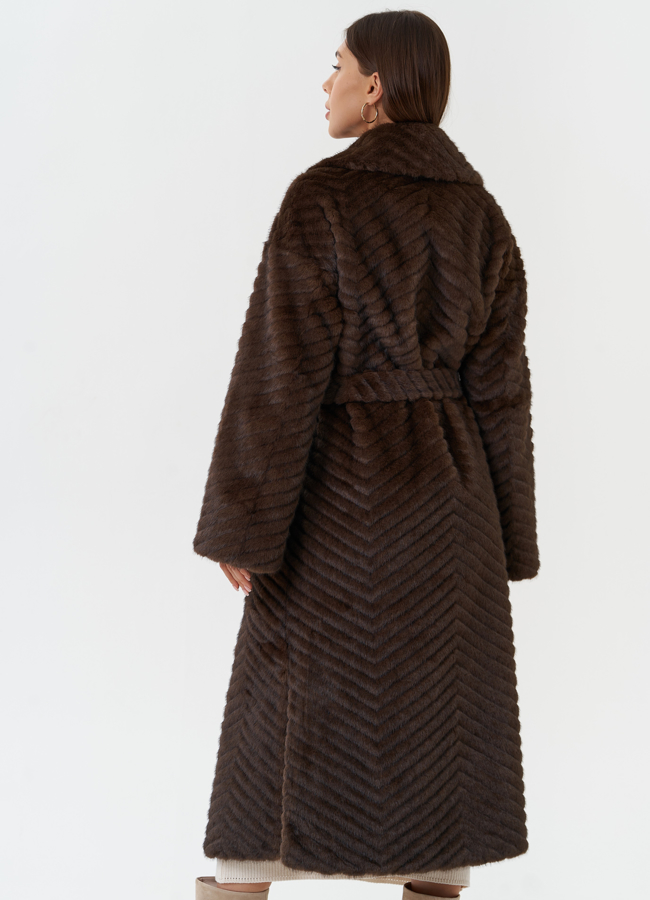 Пальто из эко меха с английским воротником модель № 29532 универмаг малина