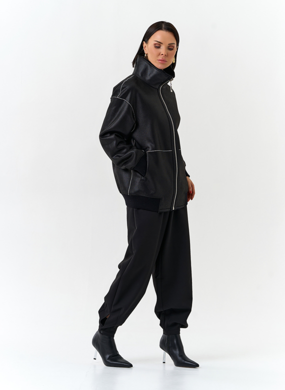 Женский бомбер из эко замши черного цвета